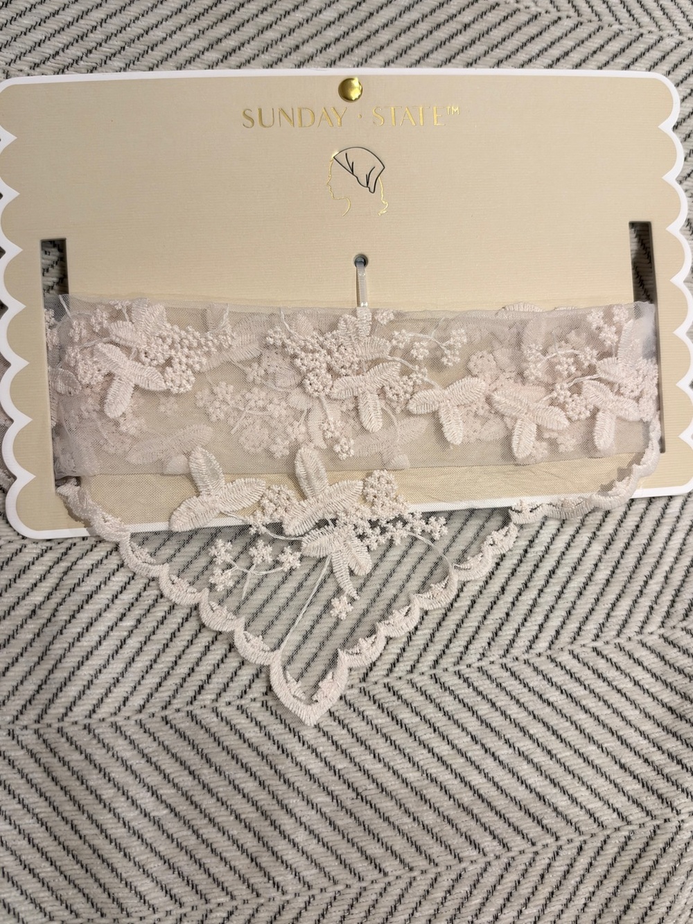 Lace bandana - Ivory Floral Embroidered Accent